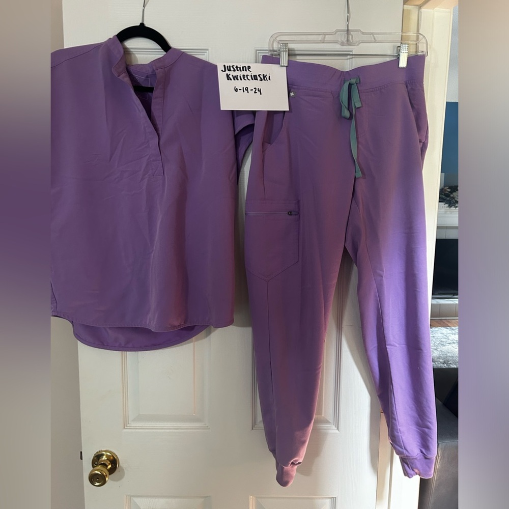 FIGS Lavender Scrub Set